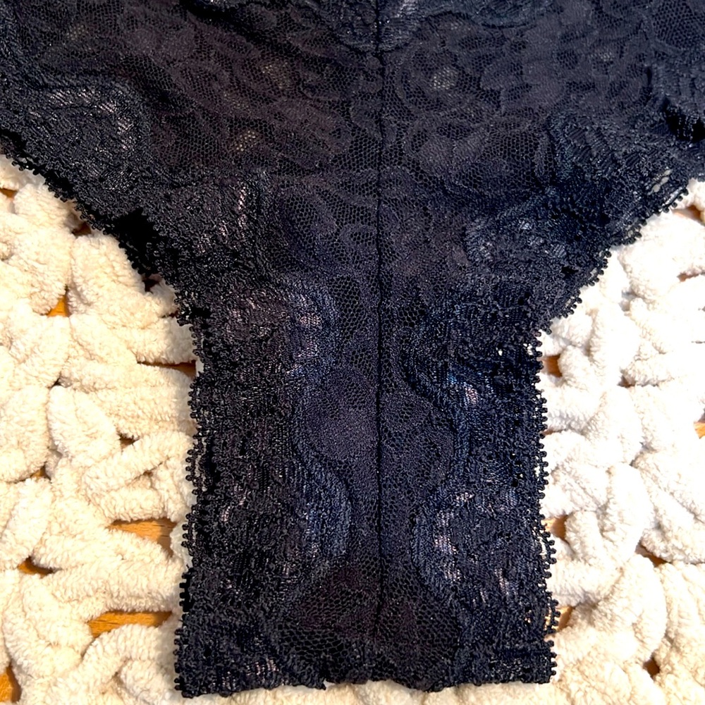 NWOT Victoria’s Secret The Lacie black lace cheeky panty - Picture 4 of 7